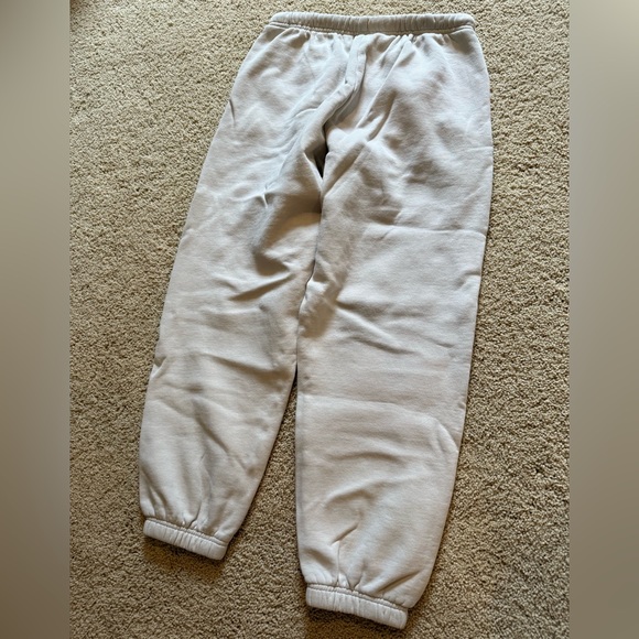 Aritzia jogger sweatpants - Picture 4 of 4
